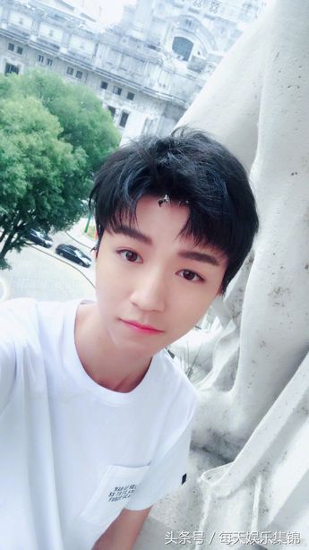 TFBOYS王俊凯高考438分超艺考本科100分不负众望,王俊凯438是高考还是艺考