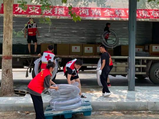 返家乡报到南昌航空大学青年学子集结防汛救灾一线,南昌航空大学新闻网