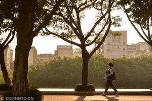 四川内江2万多名高三学子返校复课,内江高三复读