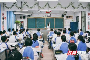 组图-益阳高考倒计时3天记者实拍高三学生备考冲刺,湖南益阳高考